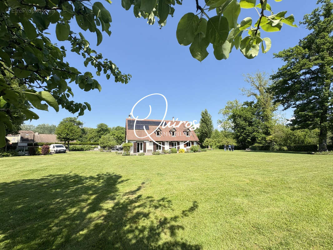Maison à FONTAINEBLEAU