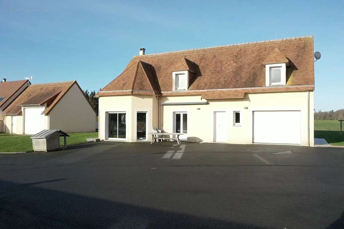 Maison à FRESNEY-LE-VIEUX