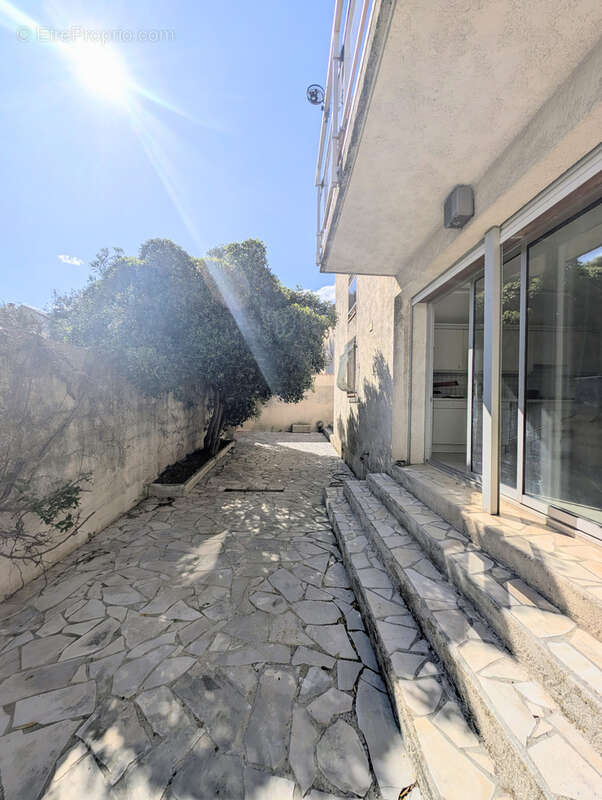 Maison 5 pièces avec extérieur, terrasse et garage GARIGOU - photo 20