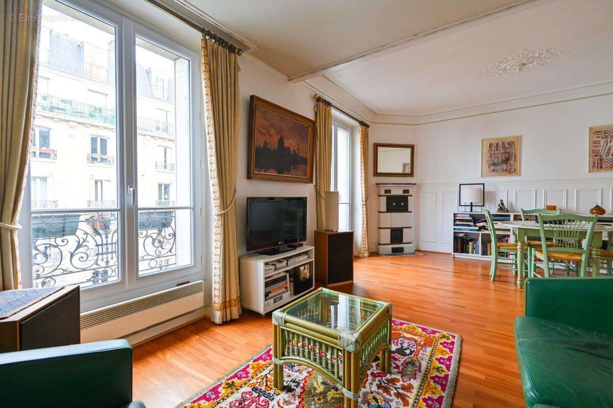 Appartement à PARIS-19E