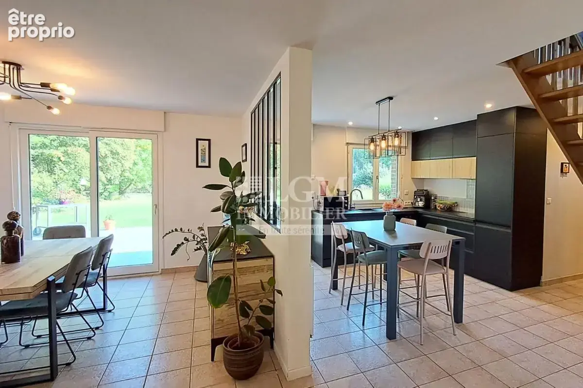 Winnezeele - Maison familiale semi plain-pied, individuelle- 150 m², jardin- Terrain 3 610 m² - photo 4
