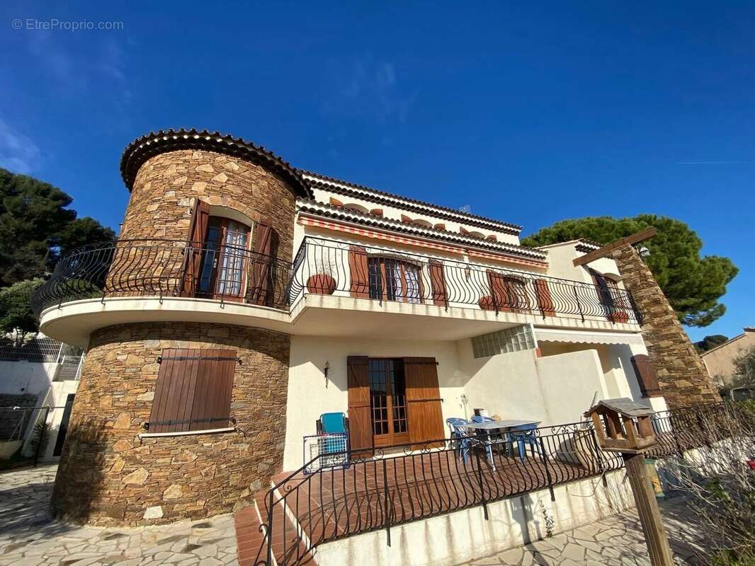 Maison à LA VALETTE-DU-VAR