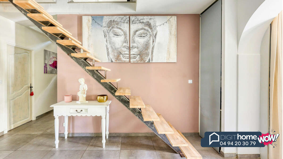 Maison à SOLLIES-VILLE