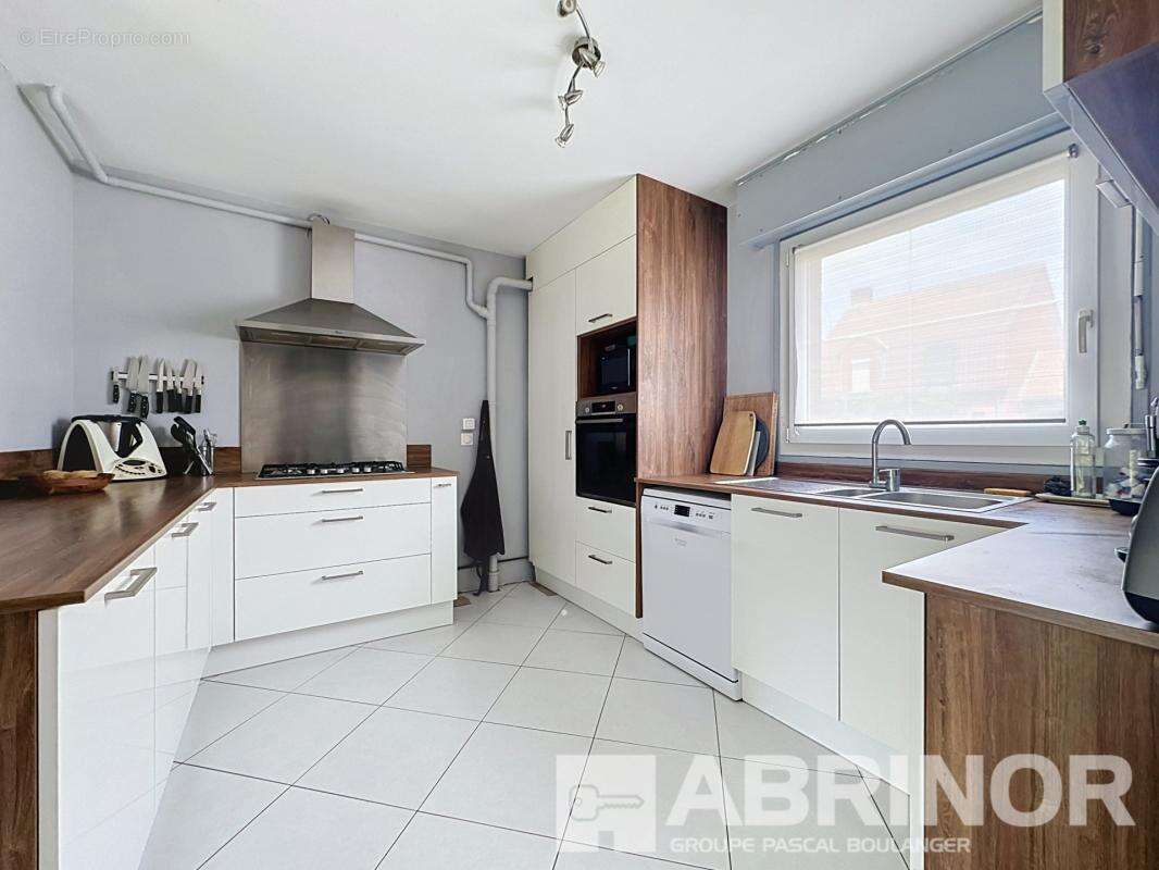 Maison de lotissement de 115m2 - garage attenant - 4 chambres - Jardin Sud Ouest - photo 6