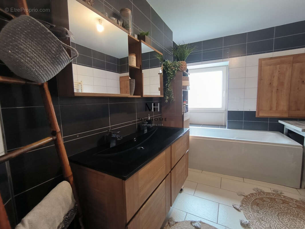 salle de bain douche  - Maison à ALENCON