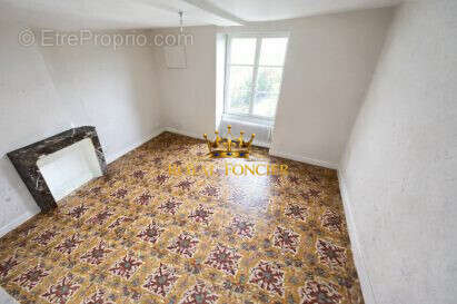 Maison 113 m² à Le Petit-Pressigny  - photo 2