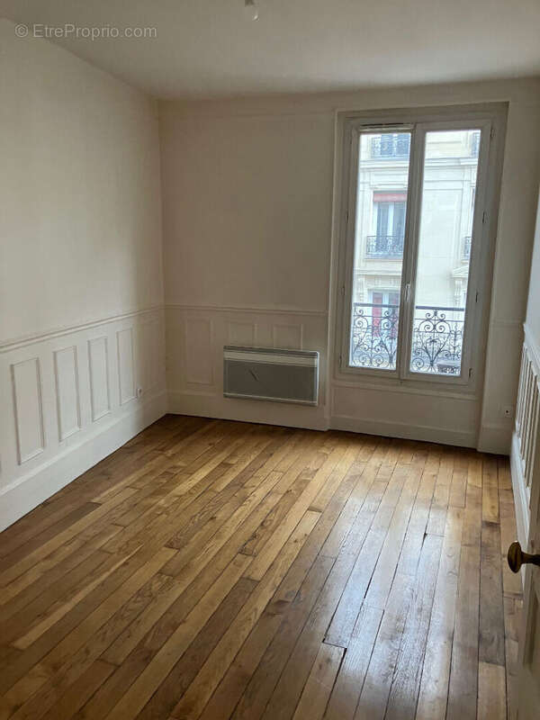 Appartement à PARIS-19E