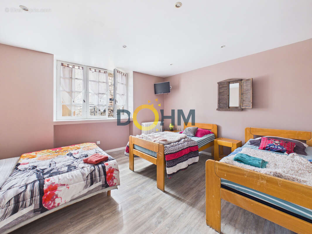 Ensemble immobilier, Bar, restauration, gîte, hebergementl, appartement. - photo 17