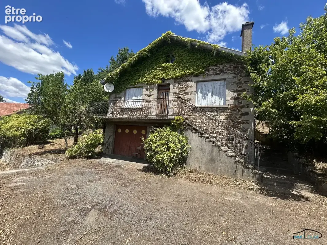 Maison à DECAZEVILLE