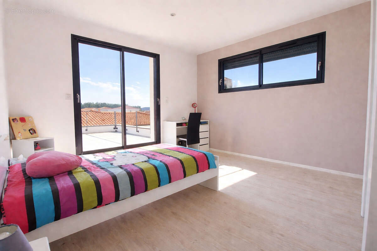 Maison à PONT-DU-CHATEAU