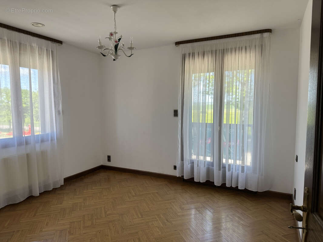 Maison à DOMBASLE-EN-XAINTOIS