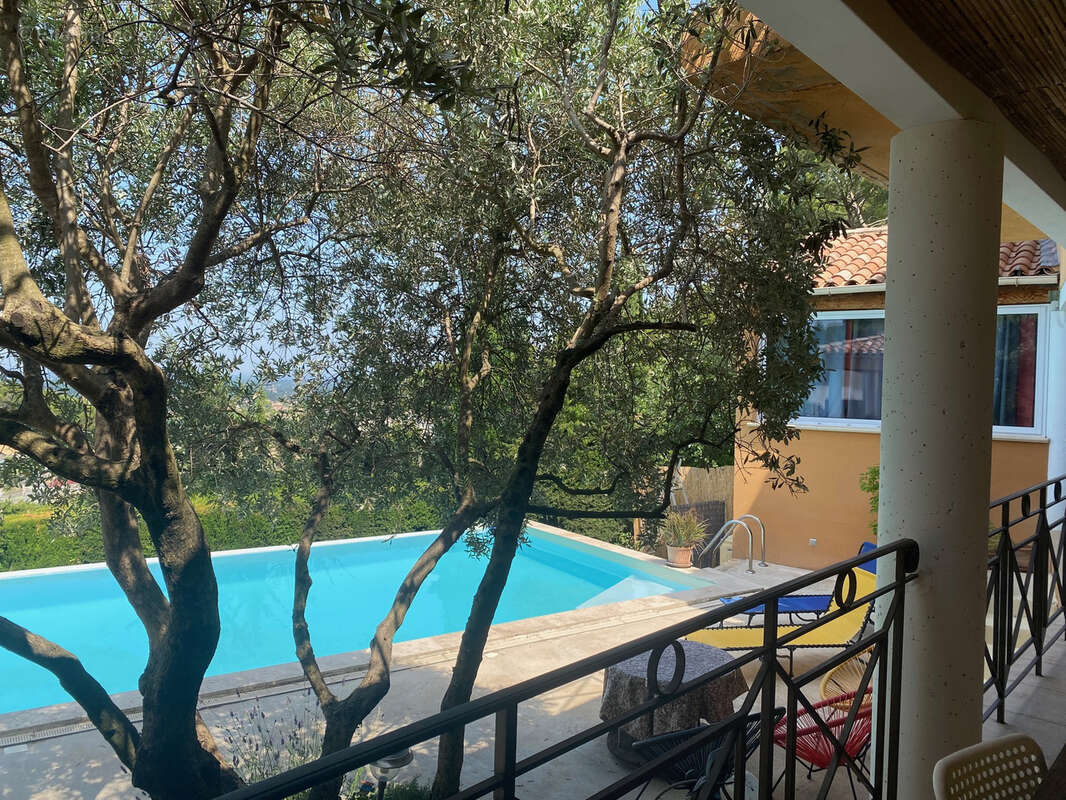 Maison à PERNES-LES-FONTAINES