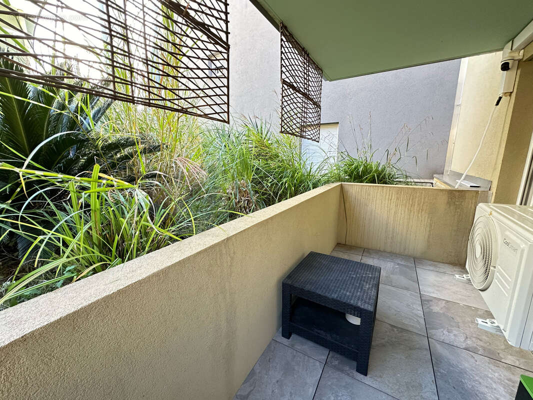 Appartement à GATTIERES