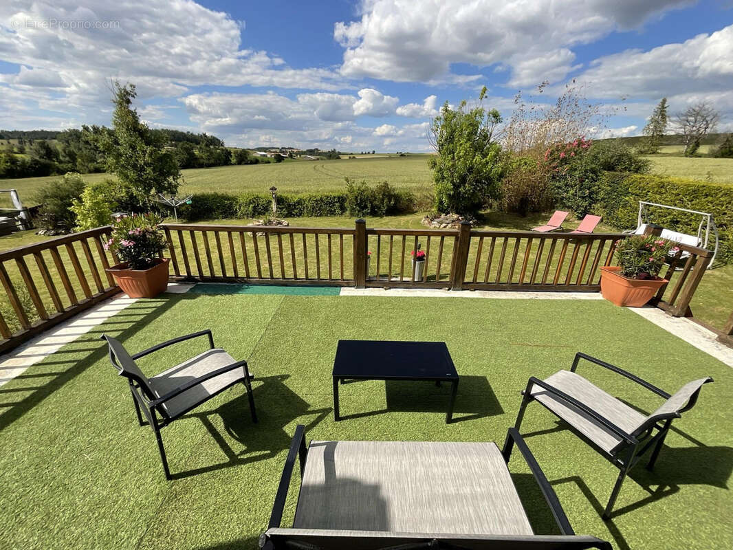 Maison à FESTALEMPS