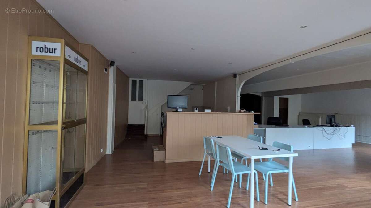 Maison 199 m² à Saint-Remy-Sur-Durolle  - photo 5