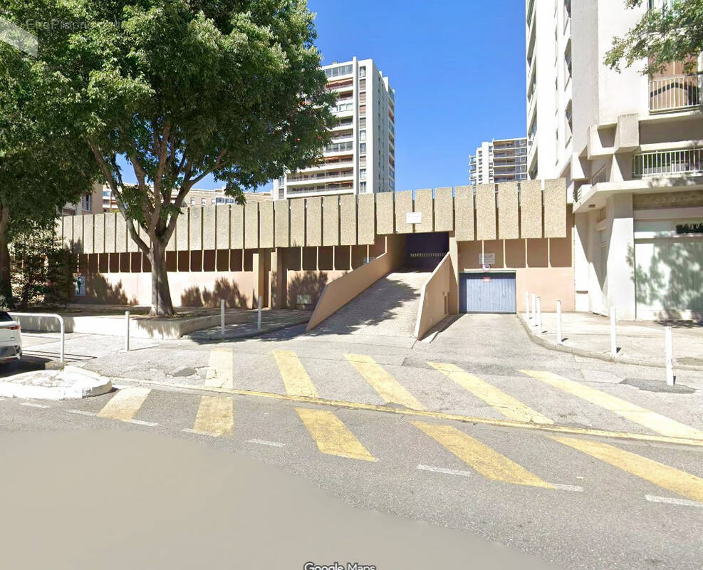 Parking à TOULON