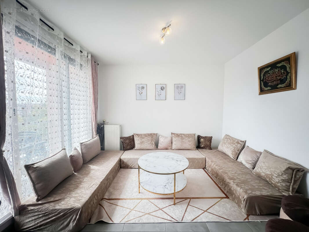 Appartement à PORT-DE-BOUC