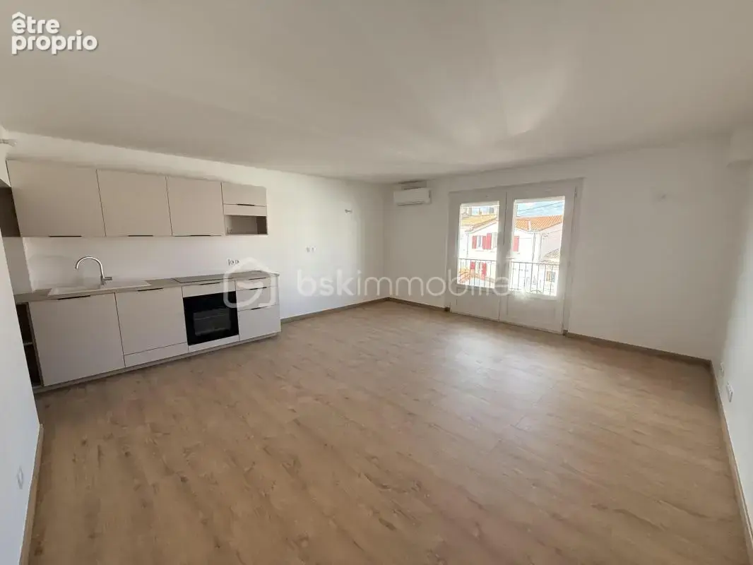 ROYAN centre-ville - appartement 45m2 entièrement rénové avec balcon - photo 4