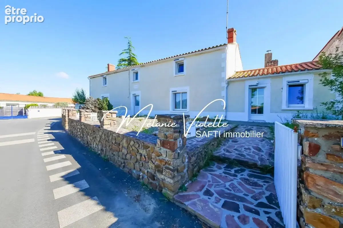 Photo 1 - Maison à LES MAGNILS-REIGNIERS
