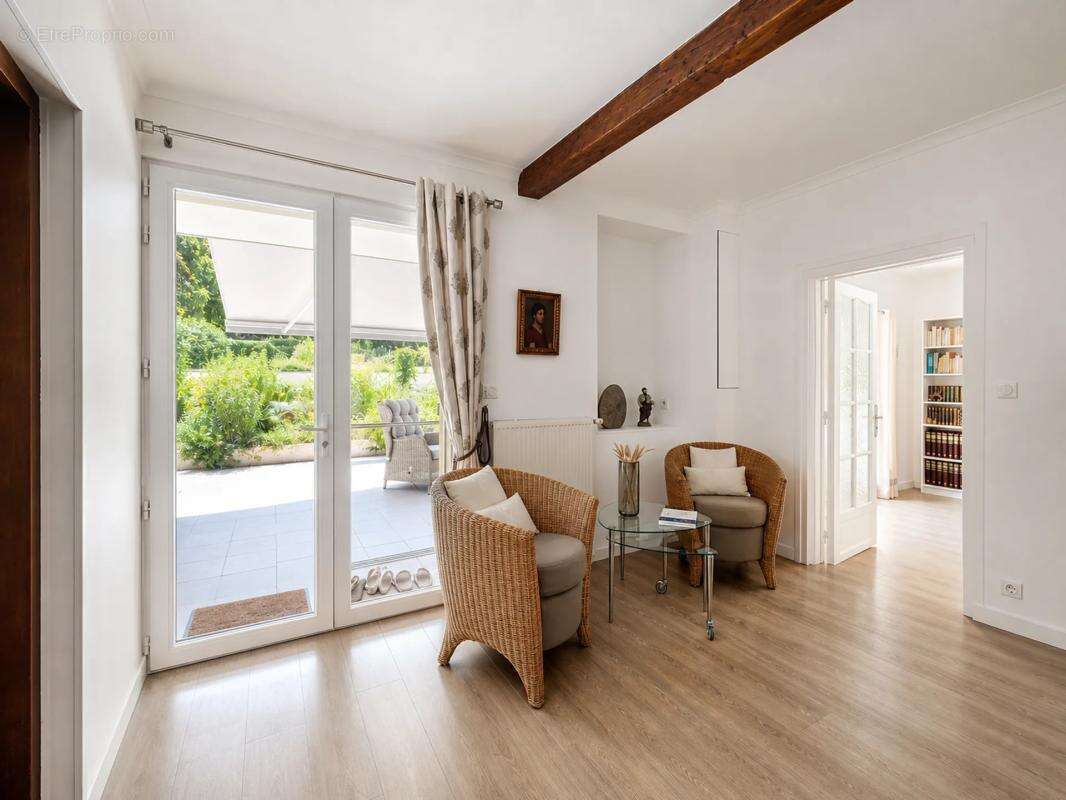 Maison de 8 pièces de 190 m² à La Bastide-de-Besplas - photo 4
