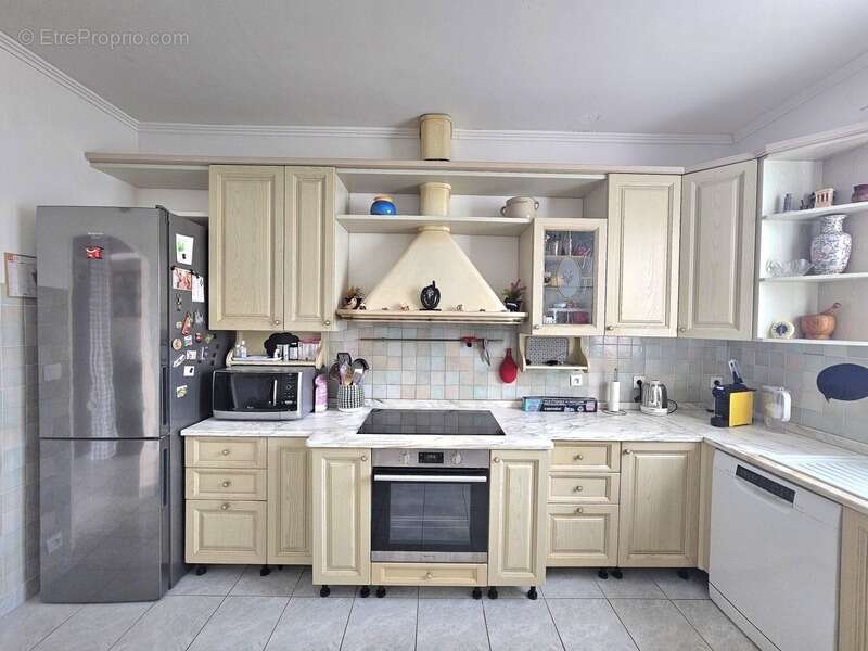 A vendre maison de 300 m2 divisées en 4 habitations, terrain 1395 m2, garage et terrain cOnstructible à MONTE (Haute Corse) - photo 6