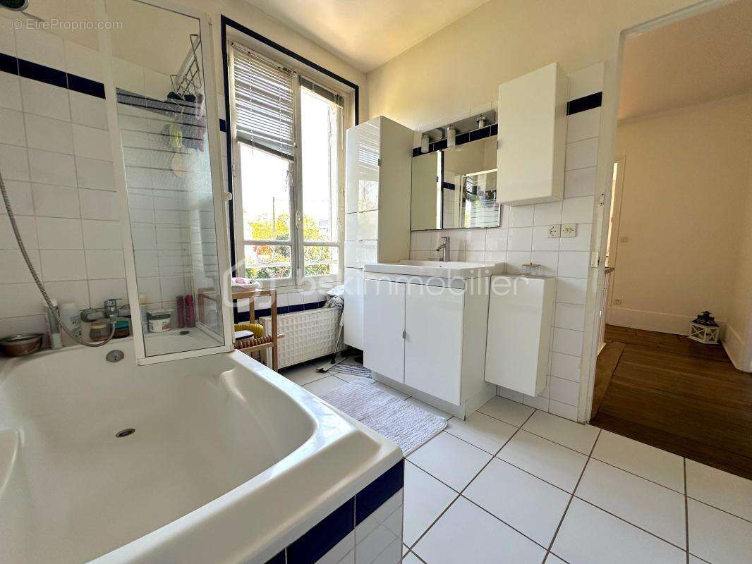 Maison à SAINT-OUEN-L'AUMONE