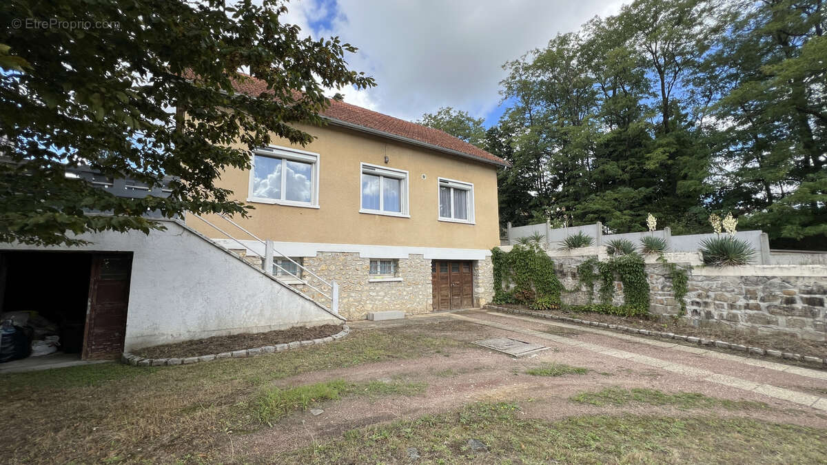 Maison à LA FERTE-ALAIS