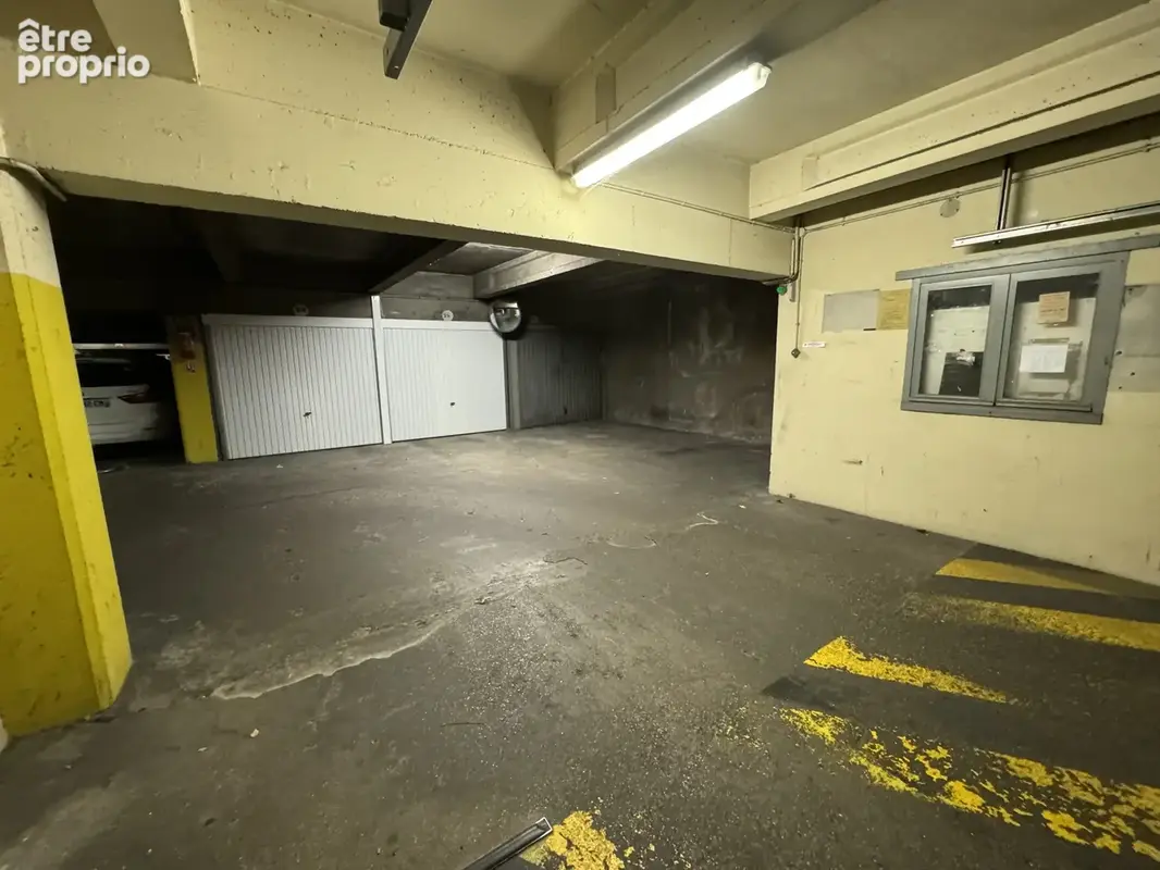 Double box avenue Philippe Auguste d'environ 26m2 - photo 2