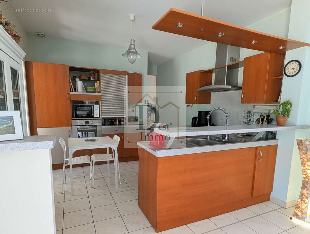 Propriété d'exception à Chalus proche de la Dordogne et de Limoges — Parc de 4 960 m2 - photo 6