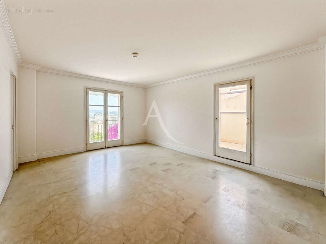 Coeur du Cannet 3 pièces 68 m² - photo 10