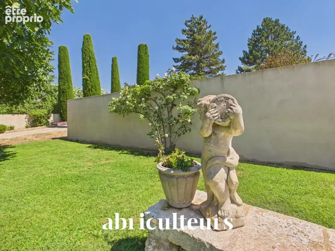 Maison familiale de 198 m² avec T2 indépendant, jardin et garage à Charleval - photo 21
