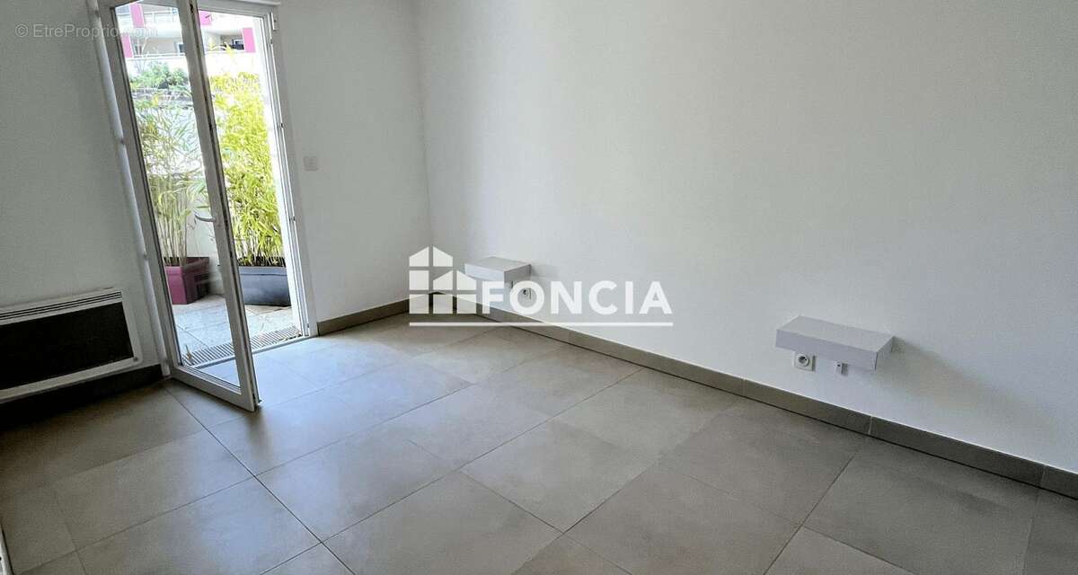 Appartement à LA LONDE-LES-MAURES