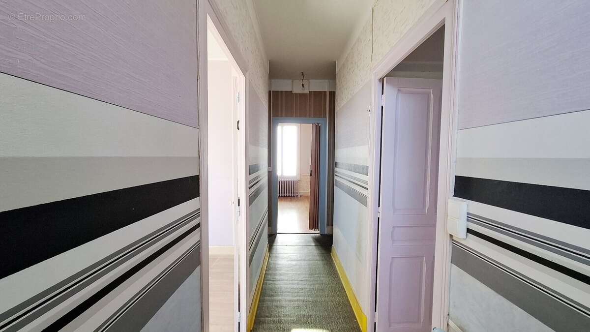 A vendre à Vichy Maison 3 pièces avec sous-sol. - photo 6