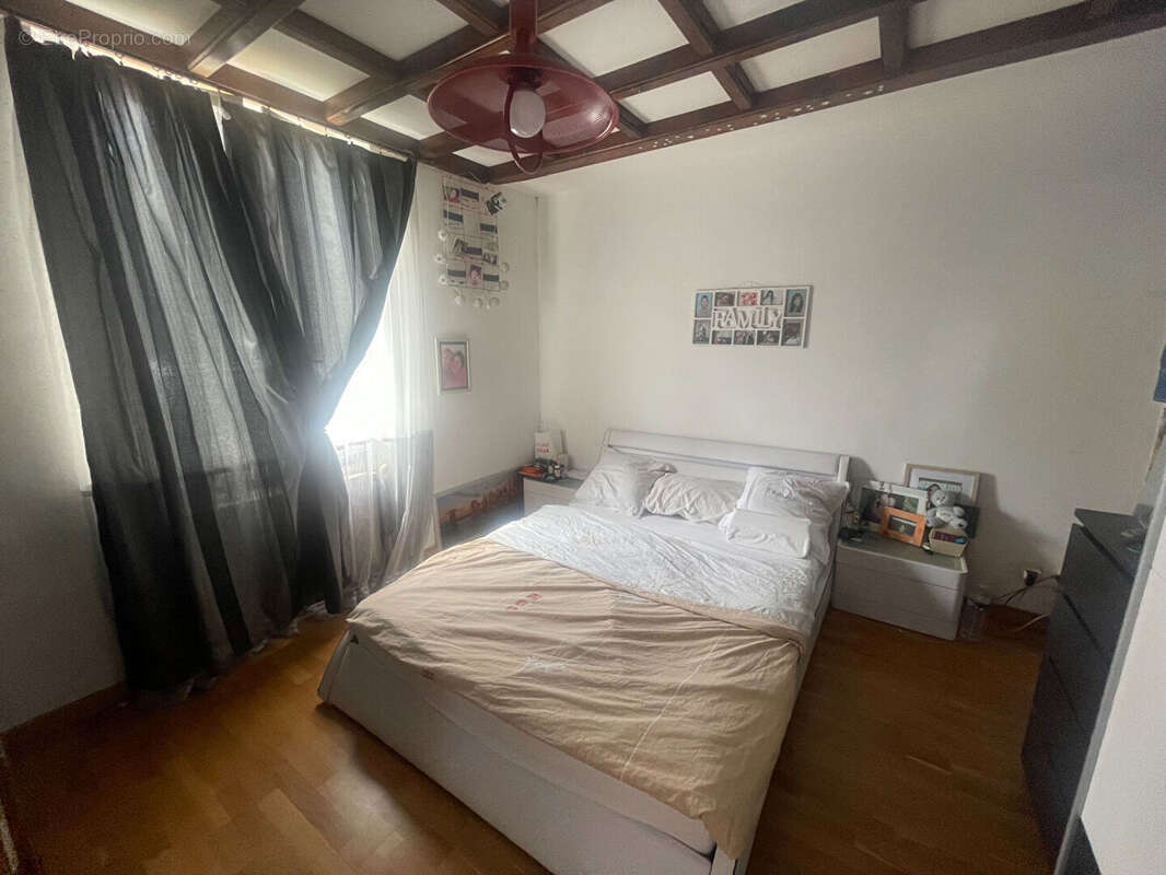 Maison + Appartement de 260 m² à PEYROLLES EN PROVENCE - photo 5