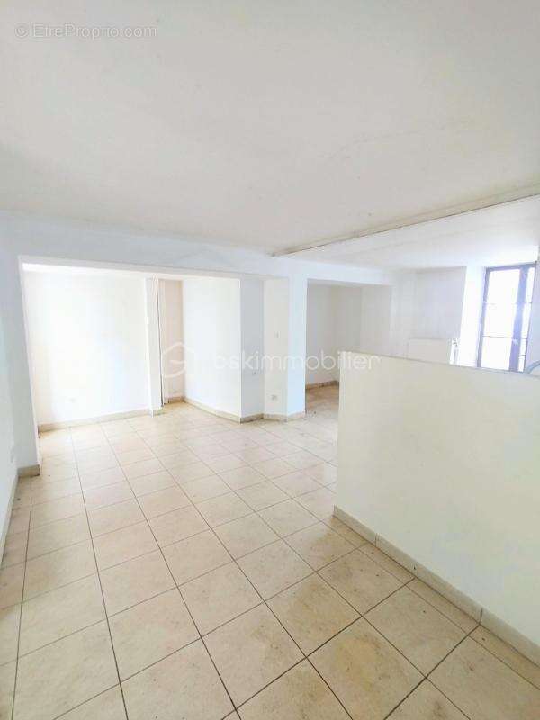 Appartement à DAMMARIE-LES-LYS