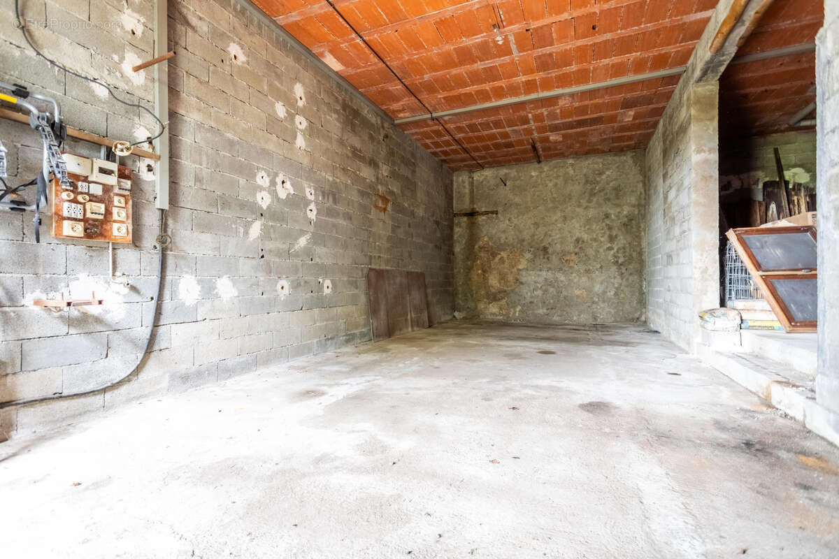 Maison de village avec jardin et dépendance/garage - photo 31