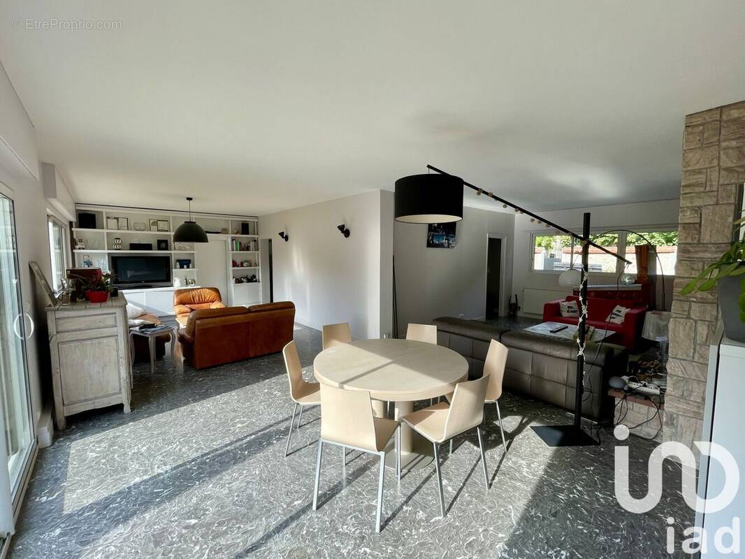 Photo 1 - Maison à SOISY-SUR-SEINE