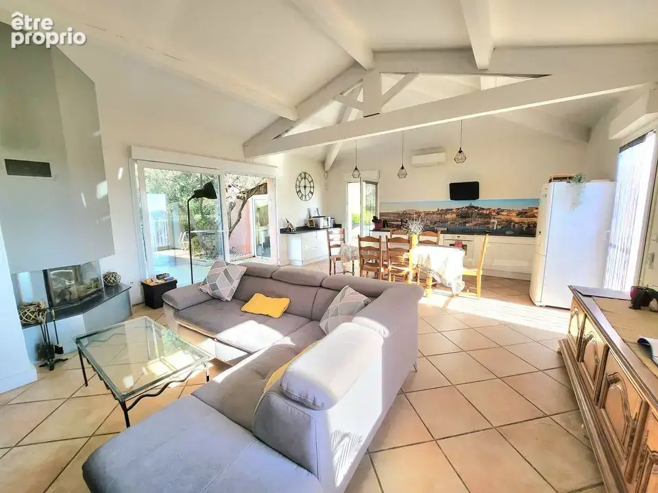 CHATEAU GOMBERT / MAISON D'HOTES 242 M² HABITABLE /
