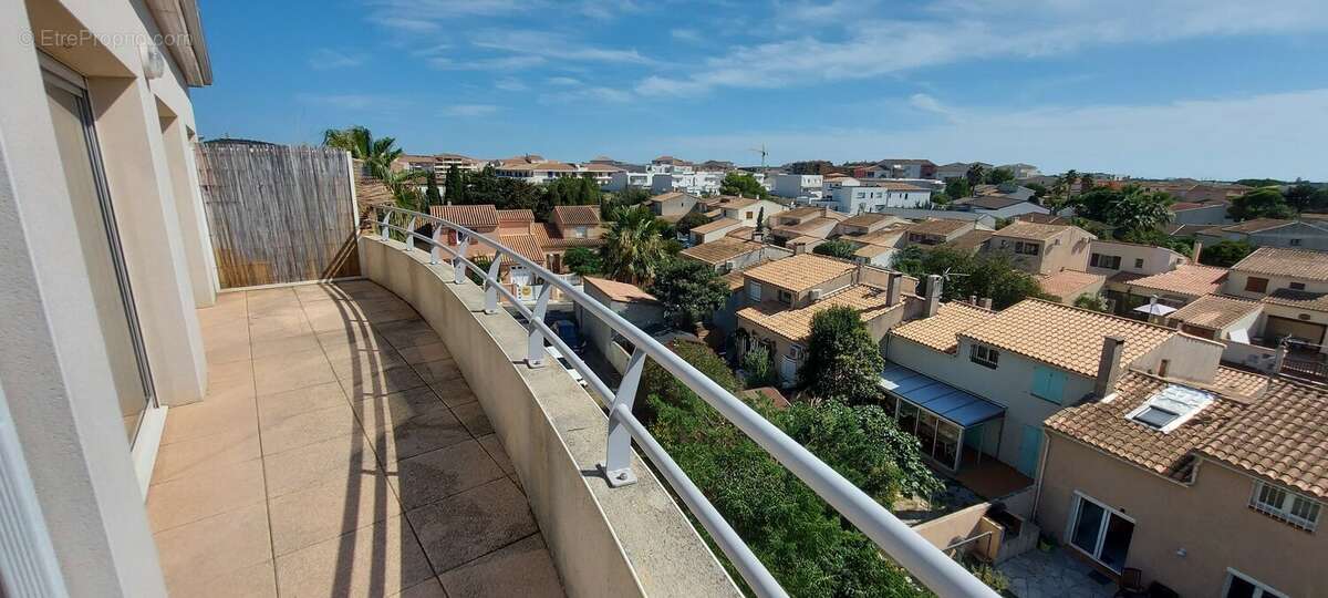 AGDE- Emplacement unique, pour ce type 3 - photo 8