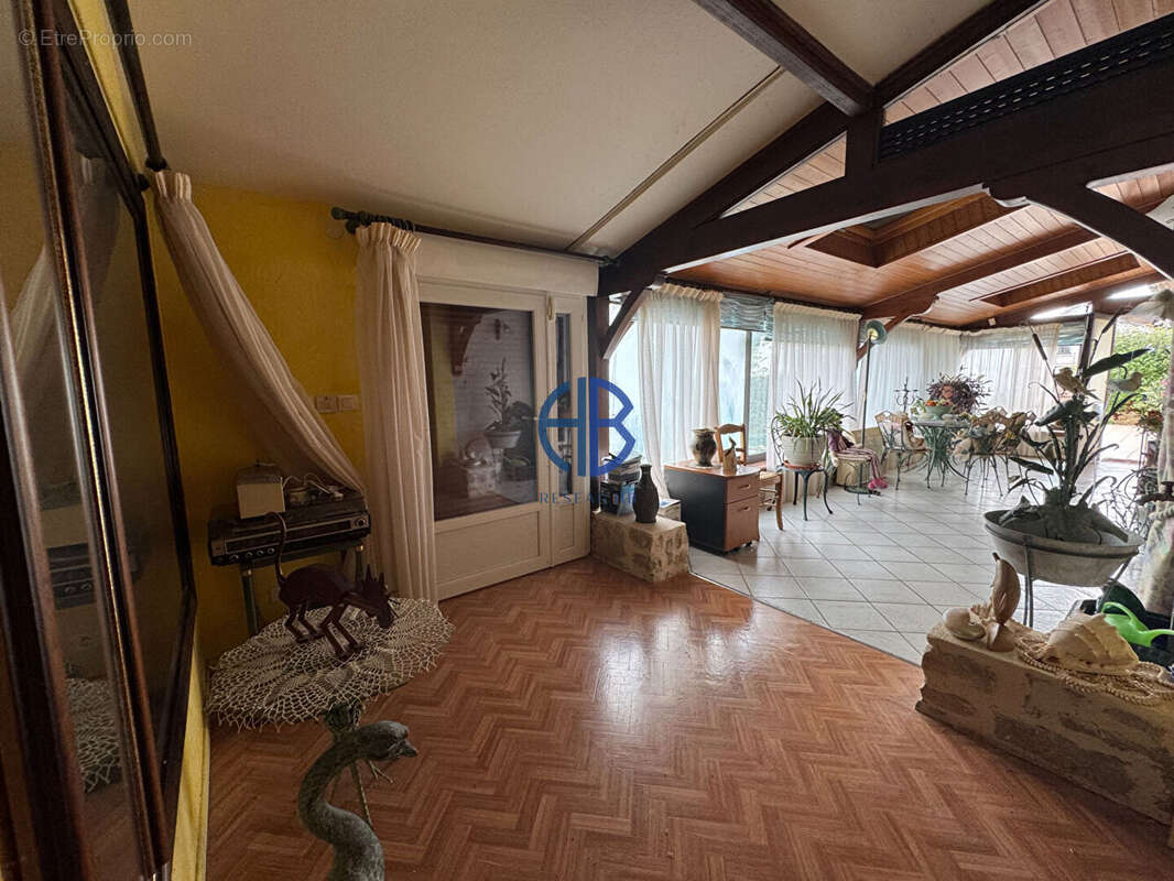 Maison à CHATEAU-GAILLARD