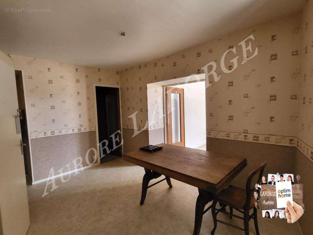 Appartement à vendre 8 pièces LE BLANC (36),20min de Saint Savin(86),1h de Chatellerault(86)et 1h de Chateauroux (36) - photo 5