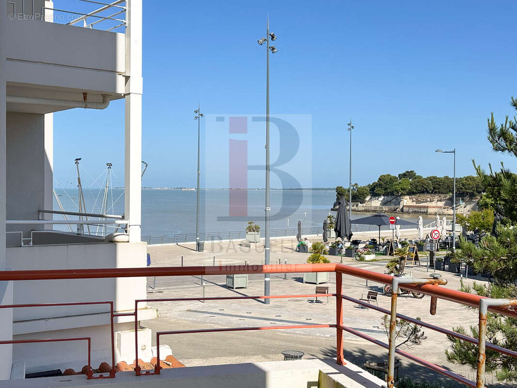 Appartement à FOURAS