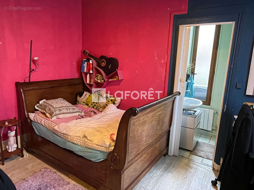 Appartement à LES PAVILLONS-SOUS-BOIS