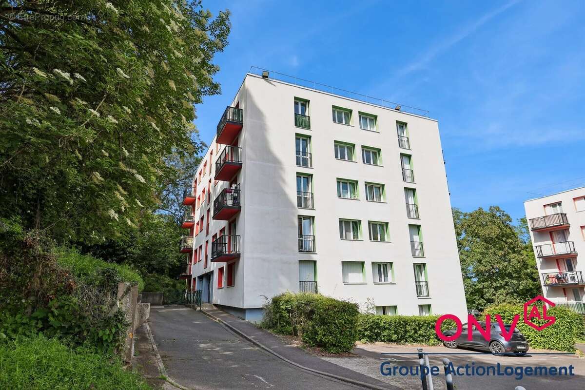 Appartement à CORBEIL-ESSONNES