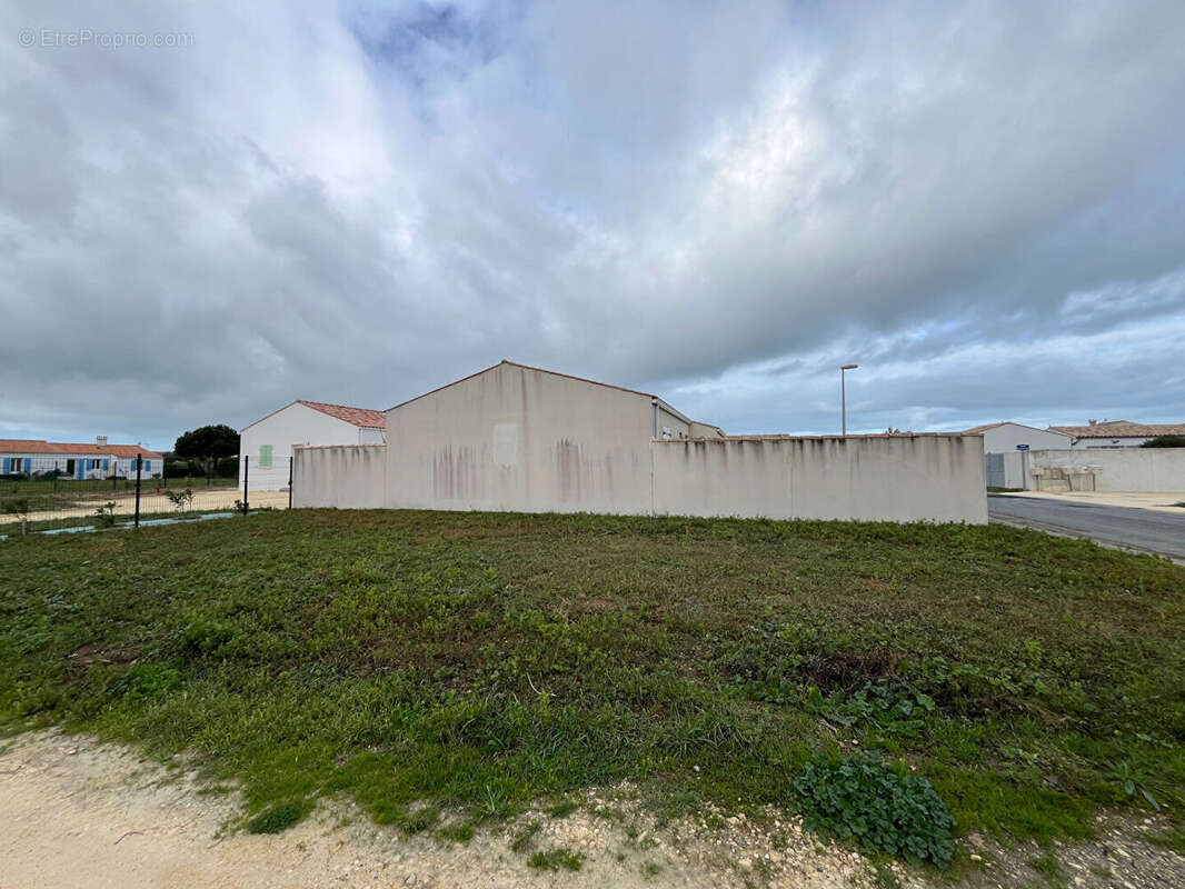 Terrain à SAINT-DENIS-D&#039;OLERON