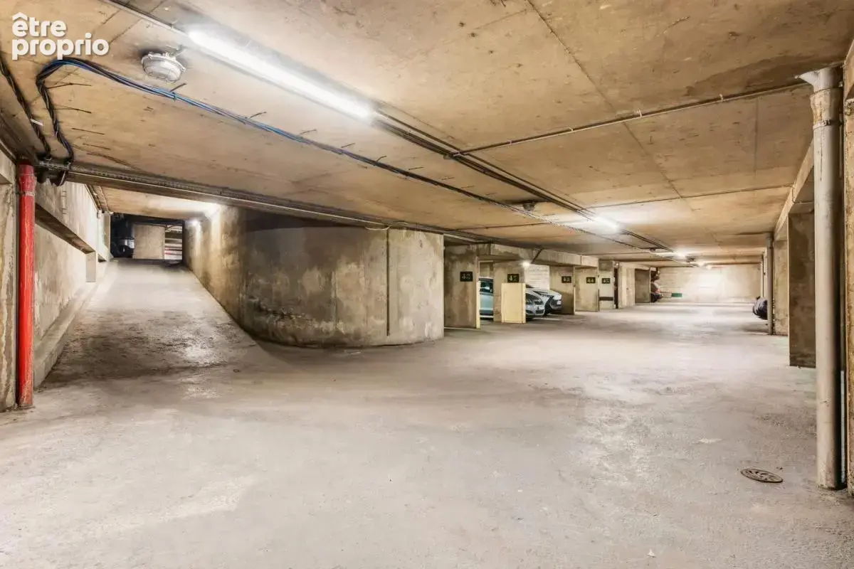 Emplacement de parking 141B rue de Saussure - photo 8