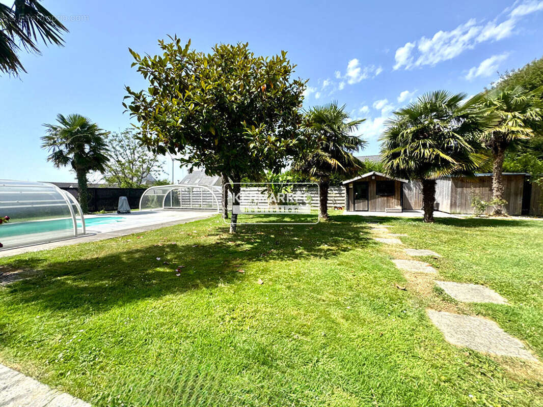 Maison à LOCQUELTAS