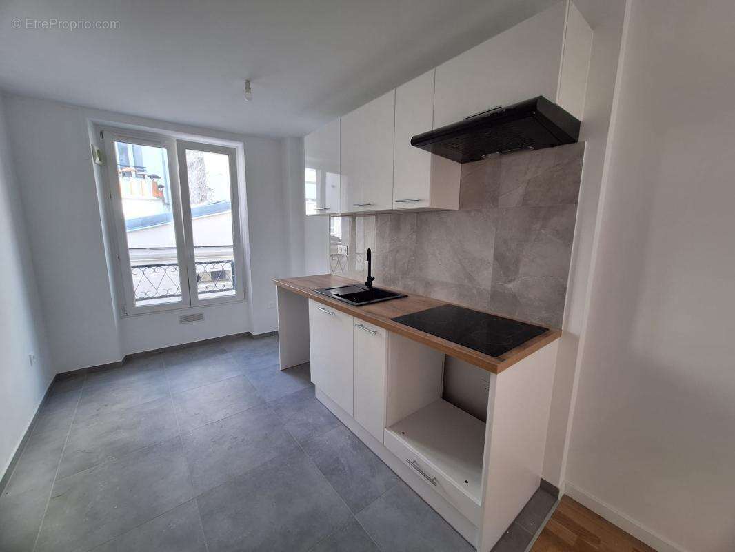 Appartement à PARIS-20E