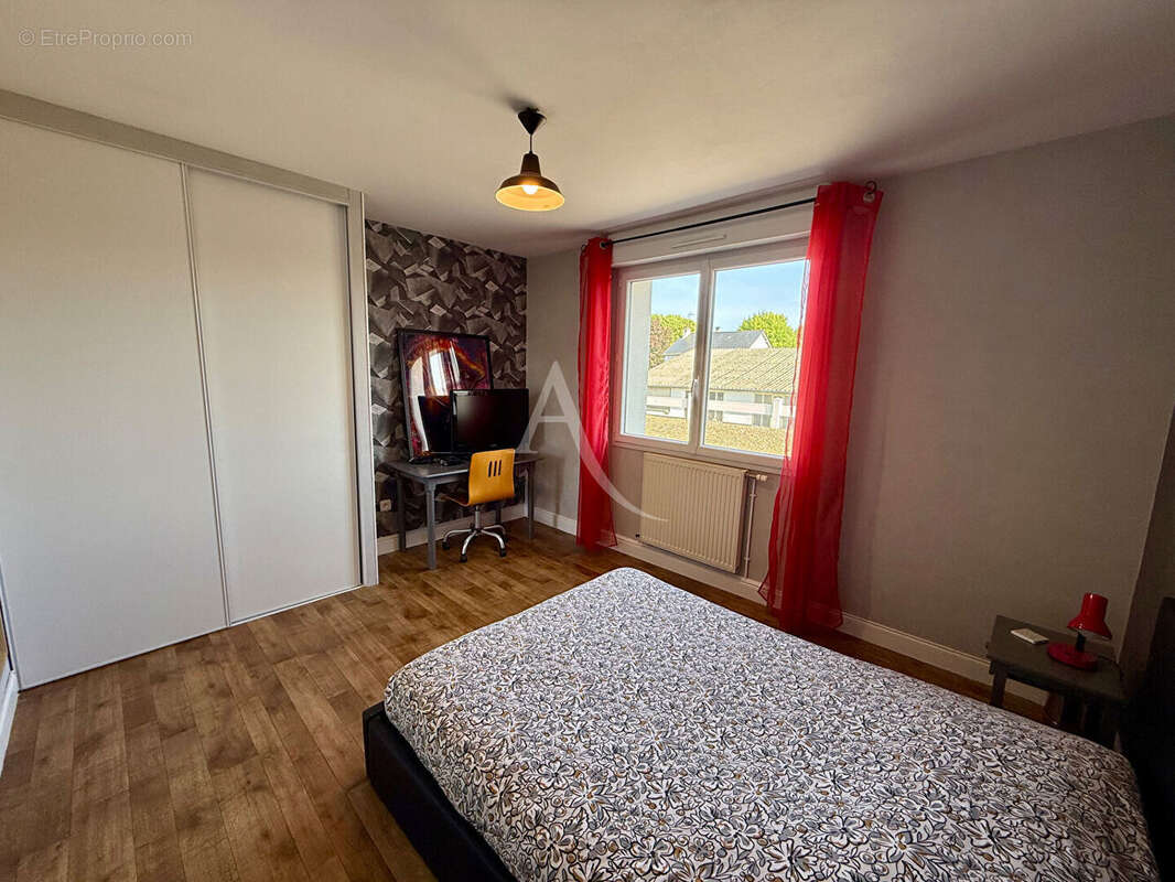 Maison à L&#039;HUISSERIE