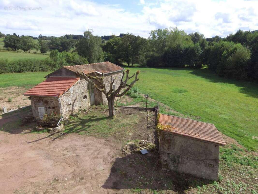 Photo 2 - Maison à LA PACAUDIERE